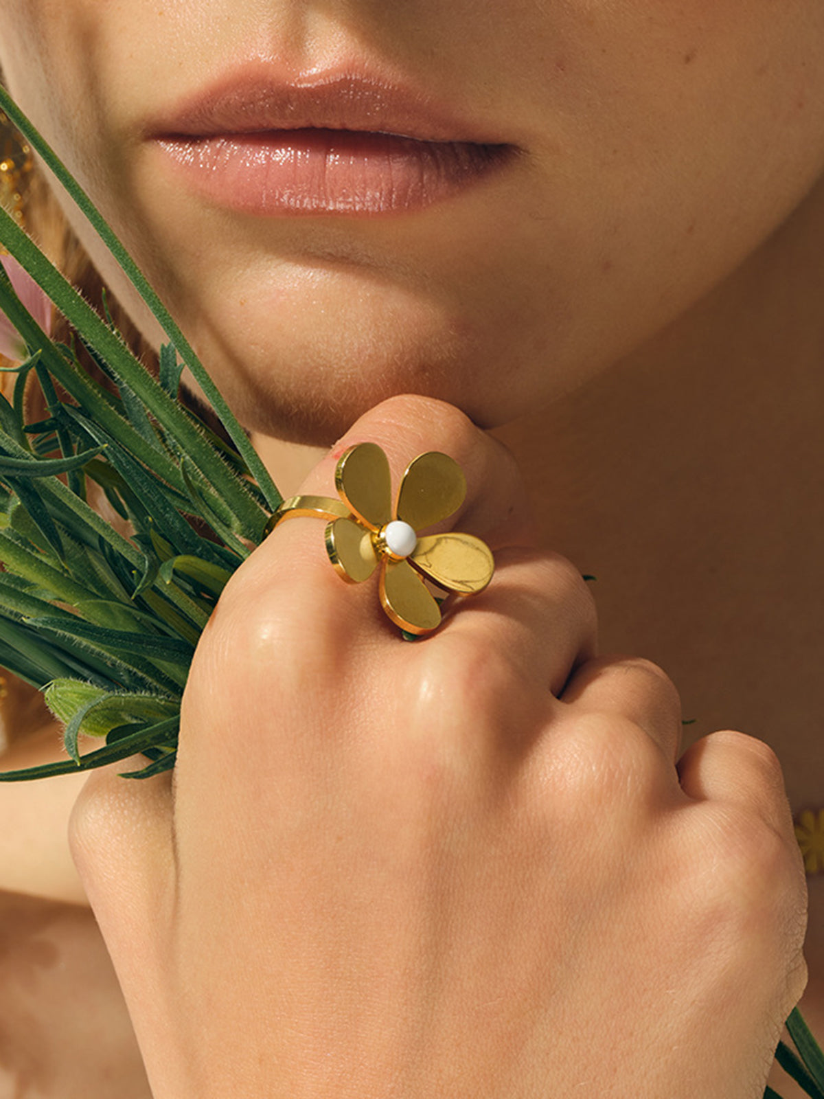 Altın Mineli Papatya Yüzük