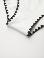 Şık Tek Omuz Kesik Mayo ile Şık Yaz Eğlencesi