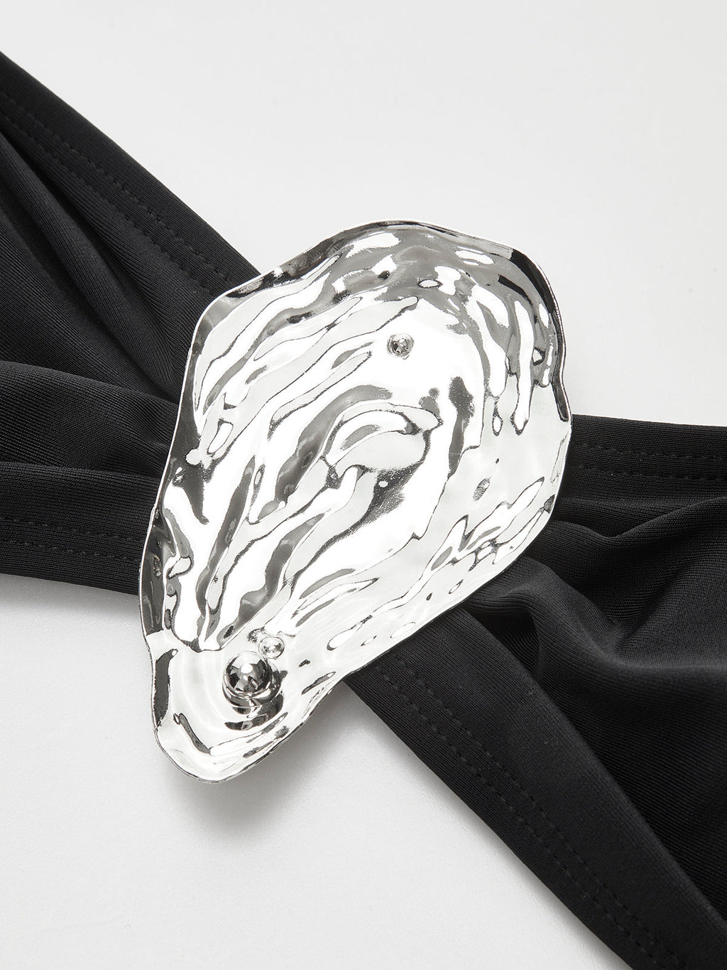 Şık Metal Detaylı Bağlama Ön Bikini Takımı