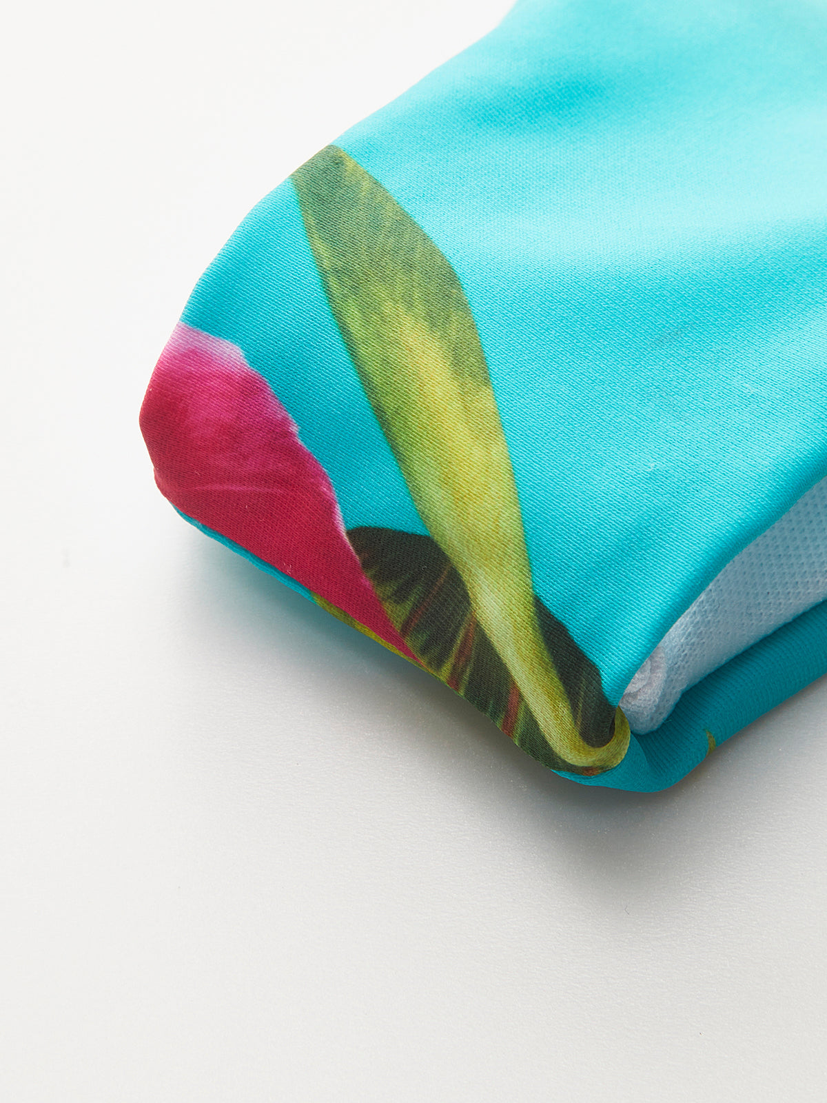 Çekici Çiçekli Boncuklu Bikini Takımı