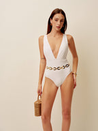 Çarpıcı Plaj Görünümü için Sıcak Derin V Yırtmaçlı Tek Parça Mayo