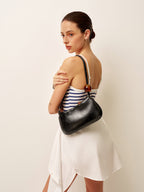 Şık Suni Deri Omuz Çantası ile Zarif Boncuklu Askı