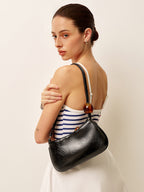 Şık Suni Deri Omuz Çantası ile Zarif Boncuklu Askı