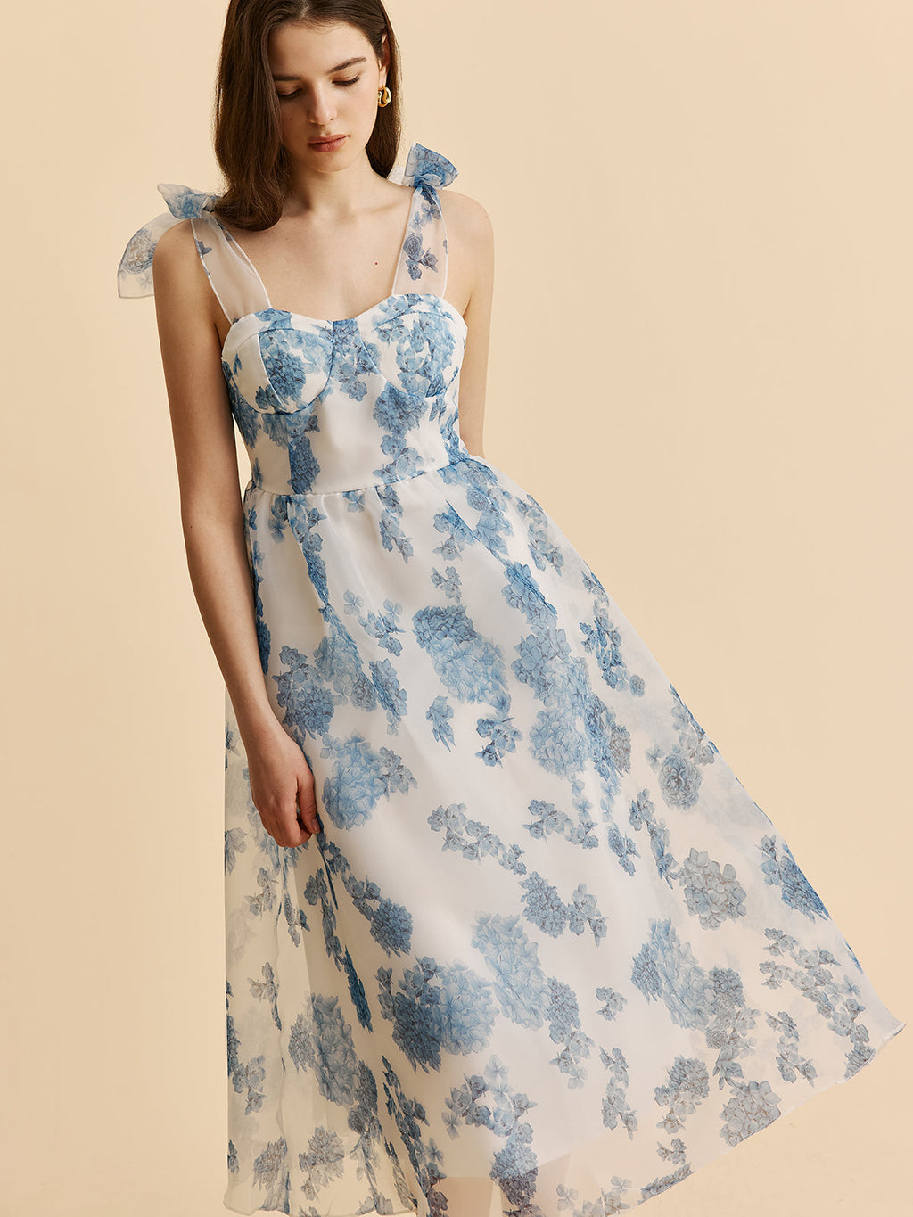 Çekici Çiçekli Kemer Detaylı Elbise