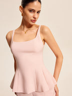 Şık Peplum Atlet ve Şort Takımı ile Zahmetsiz Şıklık