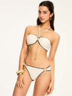 Kontrastlı Kenarlı Bikini Takımı Şık Bir Tarz İçin