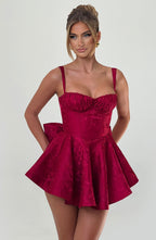 Emelie Mayo - Kırmızı