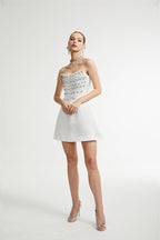 Radiance Elegance Beyaz Taş İşlemeli Straplez Mini Elbise
